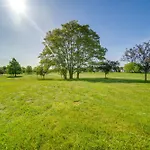 Sunny Condo With Golf Views Near Lake Erie!